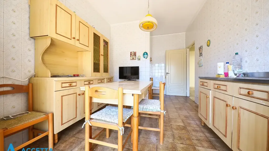 Salle à manger - Two-Bedroom Apartment with Balcony in Taranto