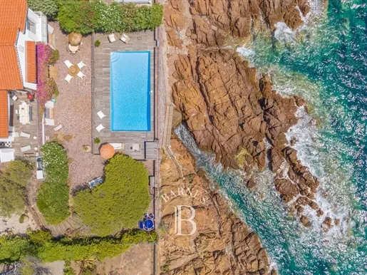 Vue aérienne - Villa Contemporaine avec Vue Mer à Saint-Raphaël