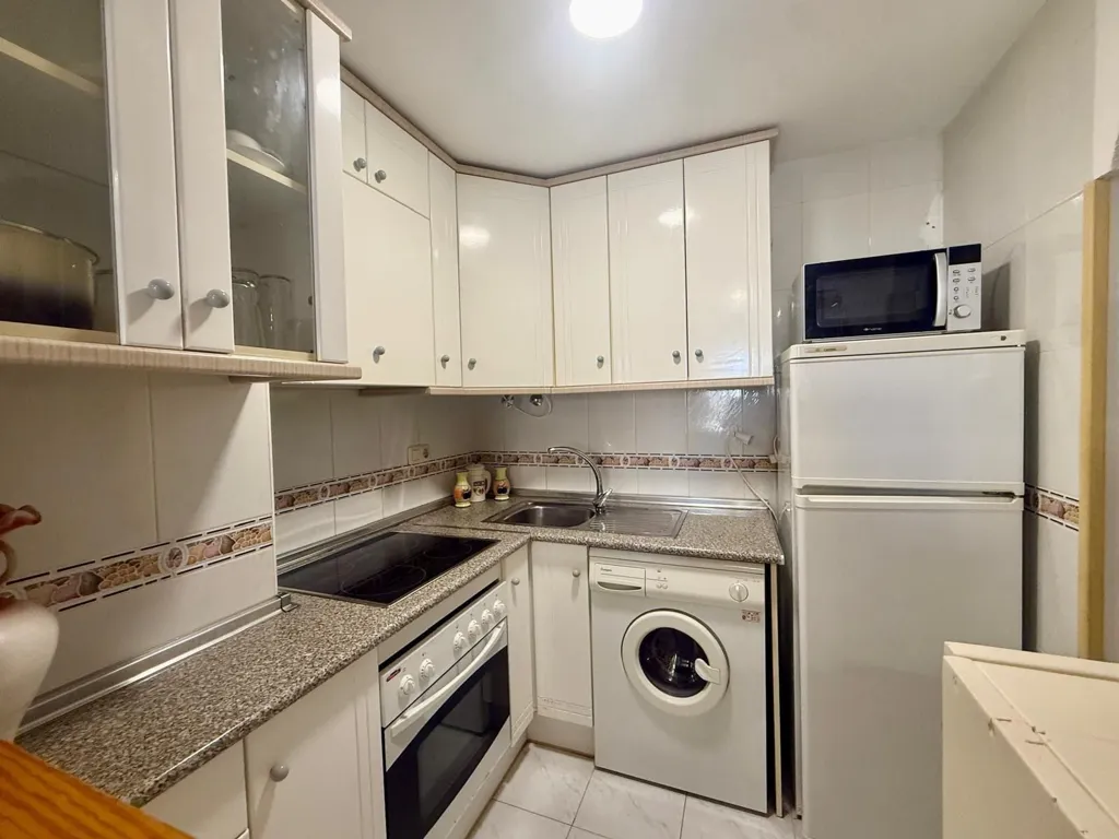 Kitchen - 1-Bedroom Apartment with Pool in Torrelamata