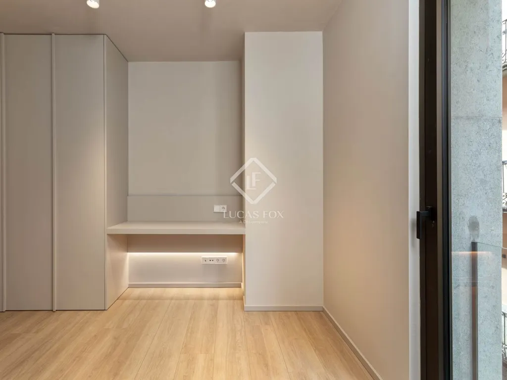 Entrée - Penthouse in Renovated Palace, Girona