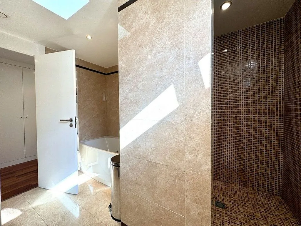 Vannitoad - Villa with Pool in Residential Area