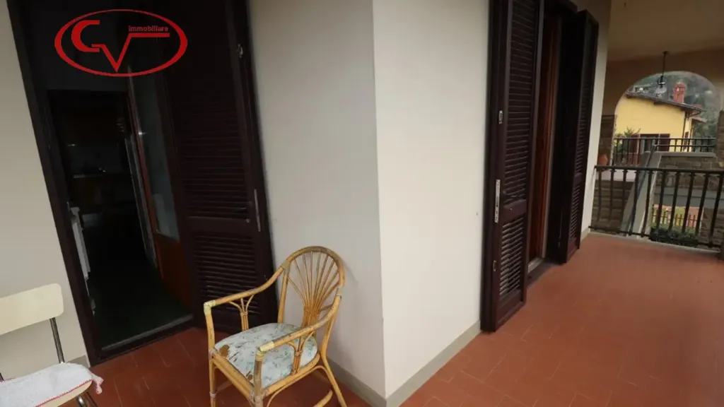 Balcon - Villa with Private Garden in Montevarchi