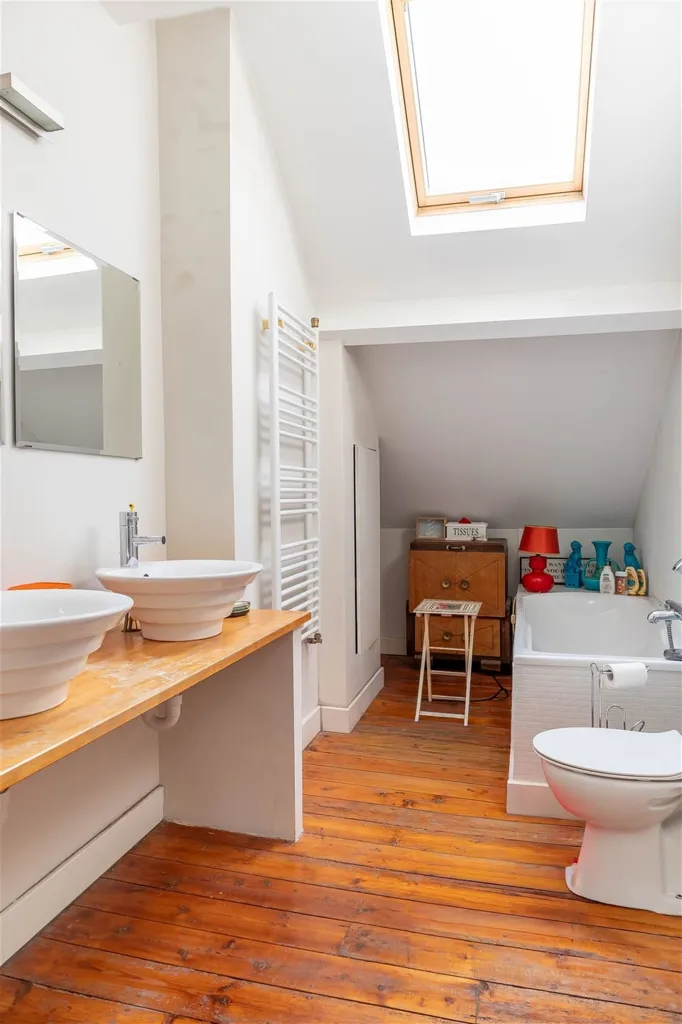 Salles de bain - Maison de maître avec charme authentique à Uccle