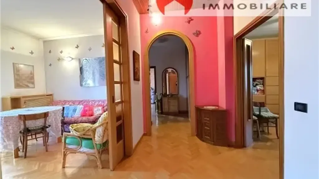 Esik - Apartment with Terraces in Scandicci