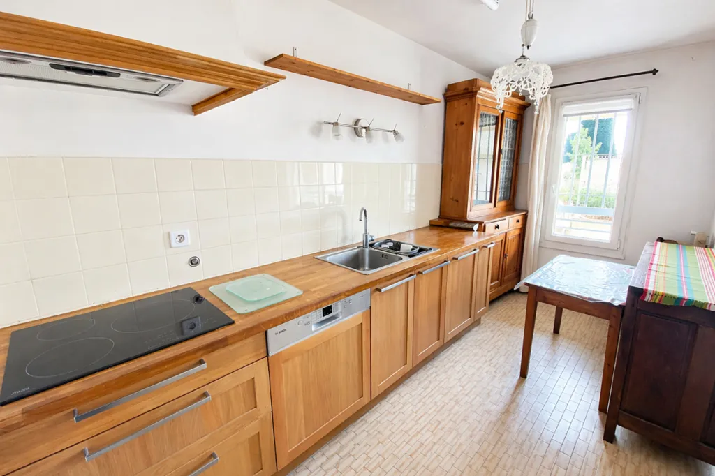 Kitchen - Spacious 4-Piece Apartment with Parking in Vence