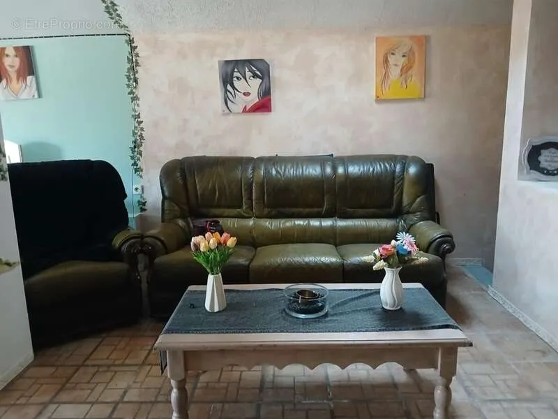 Elutuba - Spacious Townhouse with Mountain View in Thiers