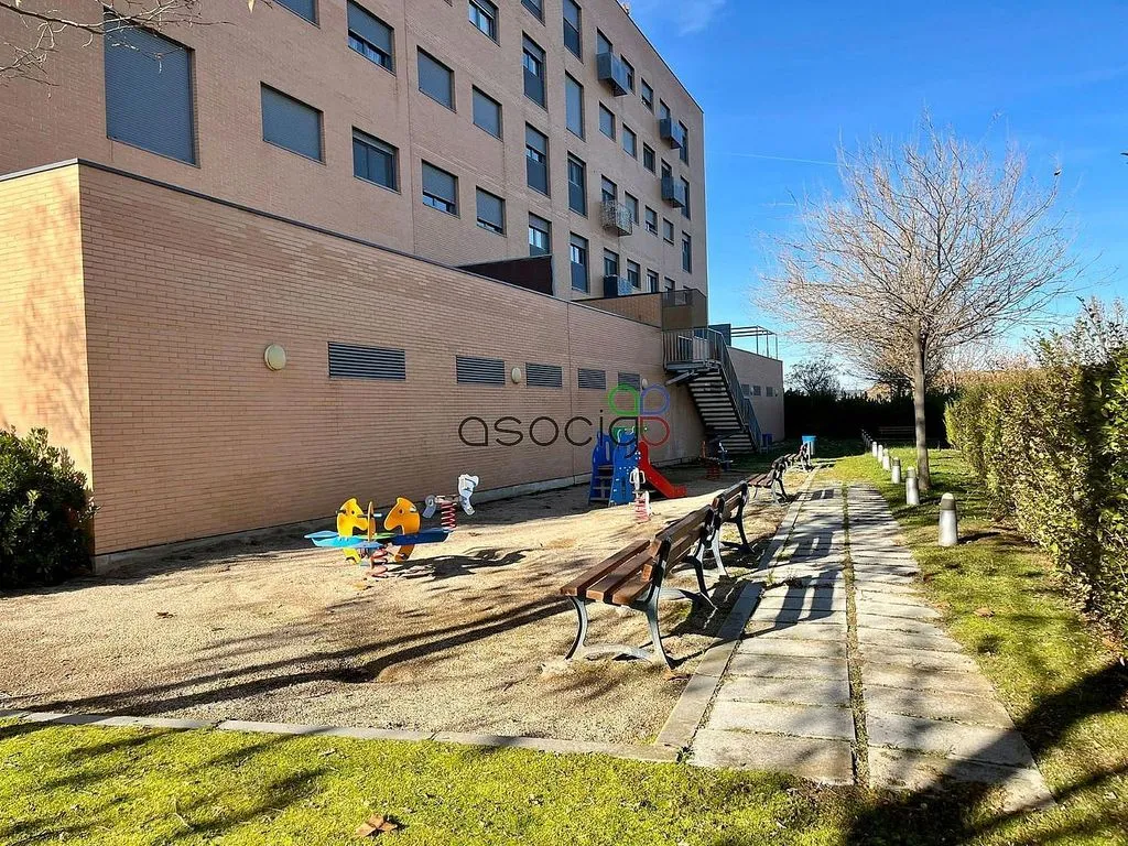 Garden - Apartment with Garage in Las Cañas