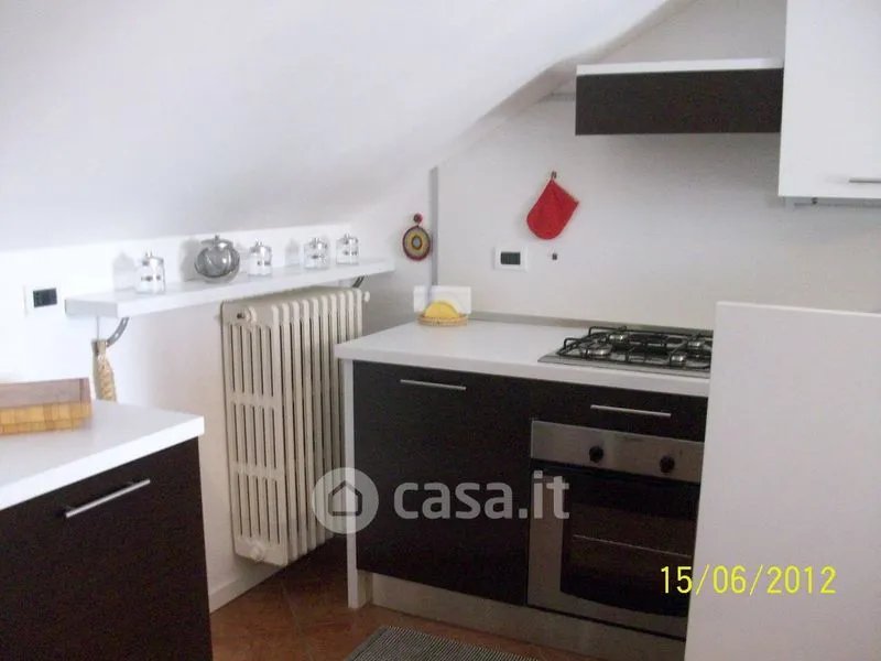 Köök - Mansarded Flat with Terrace in Asti