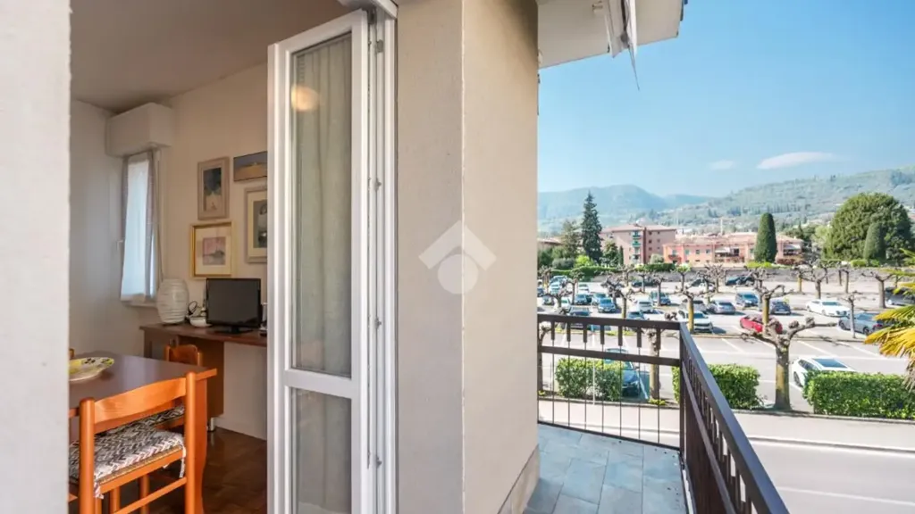 Rõdu - Rustic Studio with Lake View in Garda