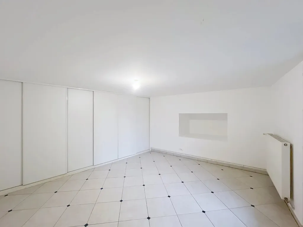 Pièces - Duplex avec Terrasse Panoramique à Laon
