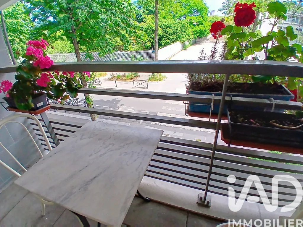 Balcon - Appartement Luxe avec Balcon à Buttes-Chaumont