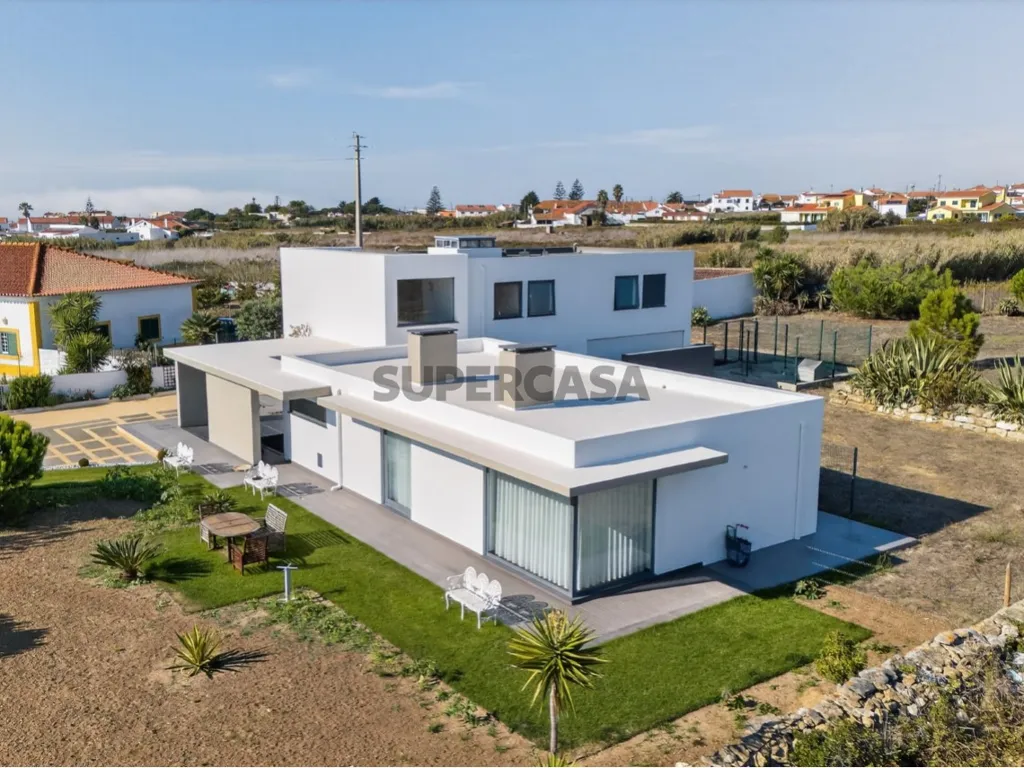 Luftaufnahme - Modern Villa with Industrial Design in Assafora
