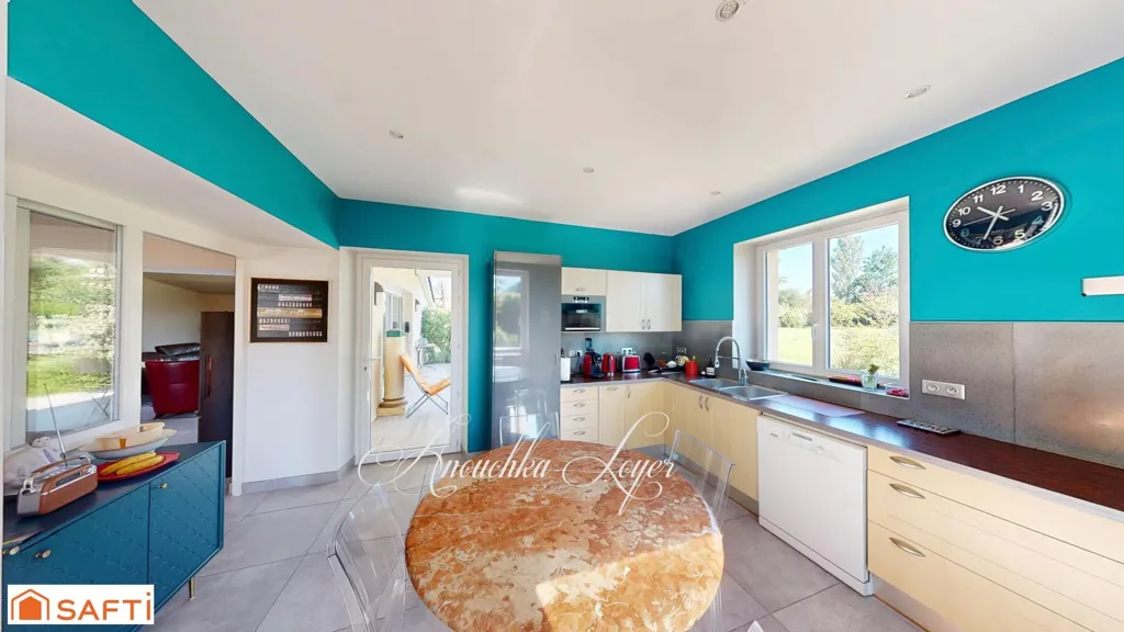 Cucina - Architecturally Renovated Stone House with Pool in Langon