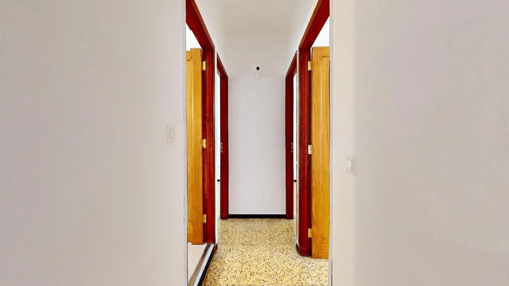 Flur - 3-Bedroom Flat with Rooftop Utility in La Paterna