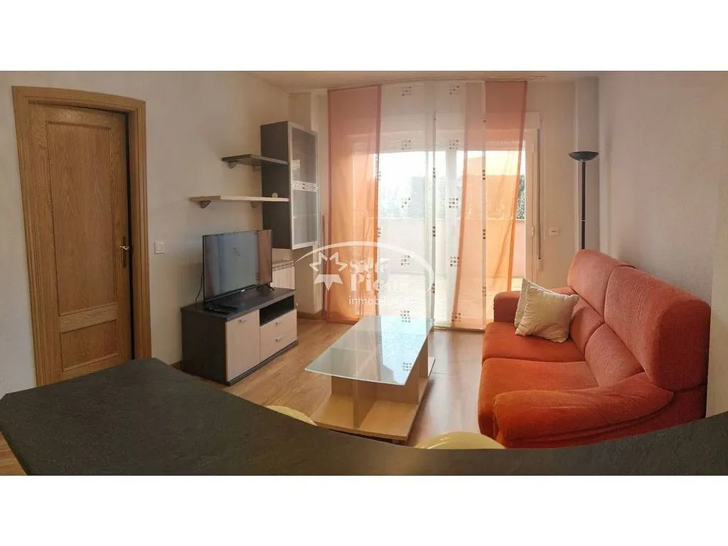 Séjour - 1-Bedroom Apartment with Private Patio in Espirdo