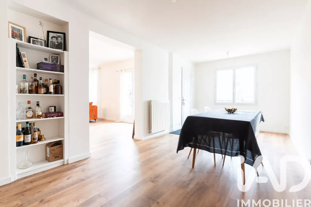 Söögituba - Luxury Villa with Garden in Colombes
