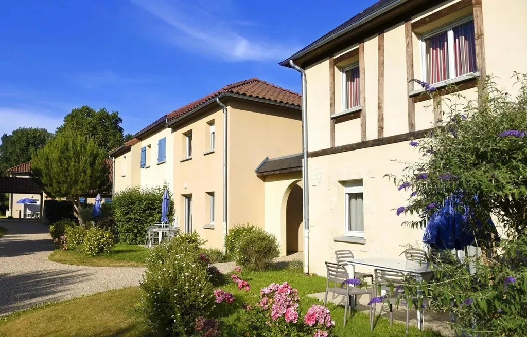 Jardin - Appartement Duplex avec Balcon à Montignac-Lascaux