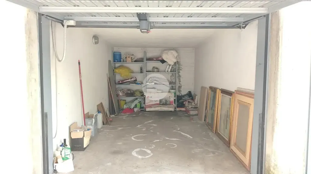 Garage - Rustic Penthouse with Balcony in Parma