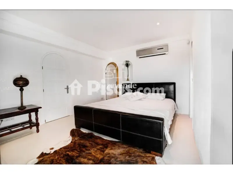 Bedrooms - Villa with Sea Views in Cap Martinet