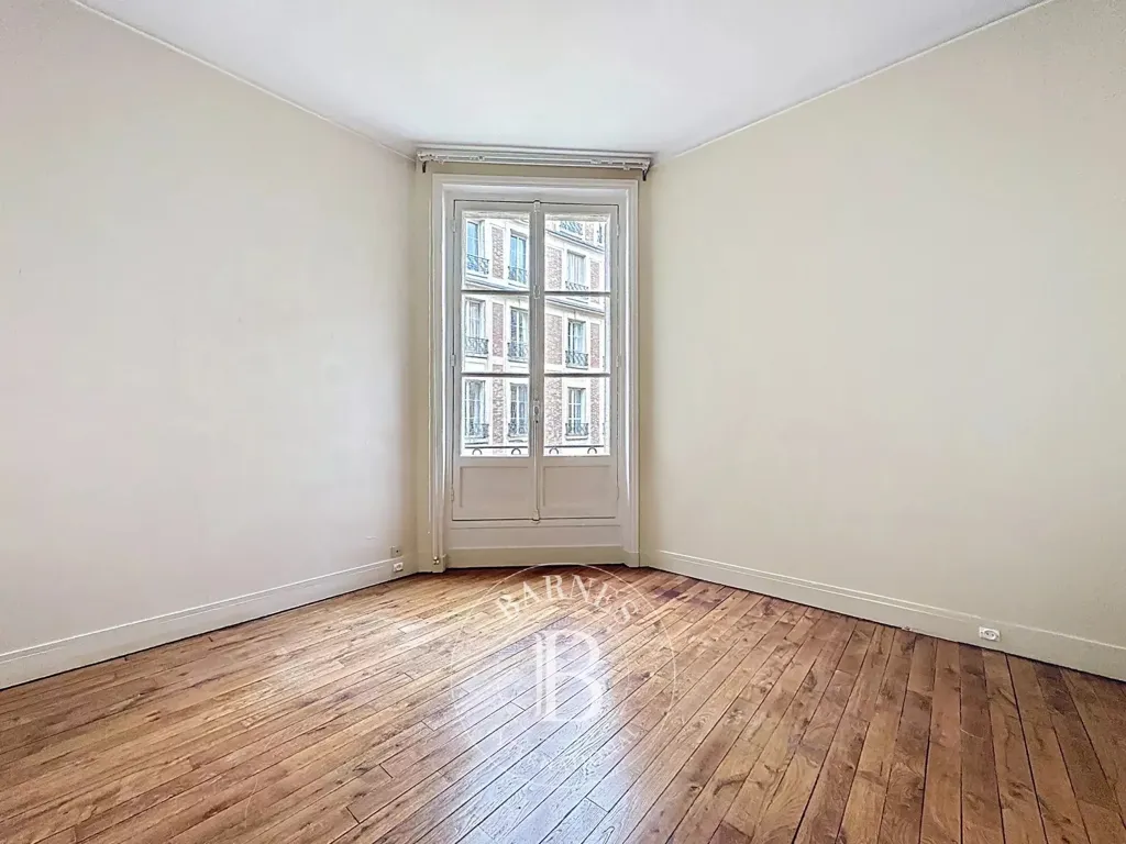 Pièces - Appartement Luxe avec Vue sur la Ville près de la Tour Eiffel