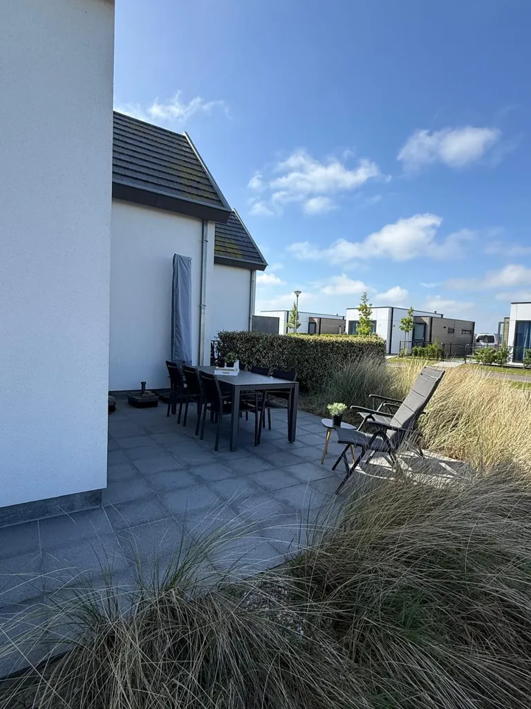 Giardino - Waterfront House with Terrace in Bredene
