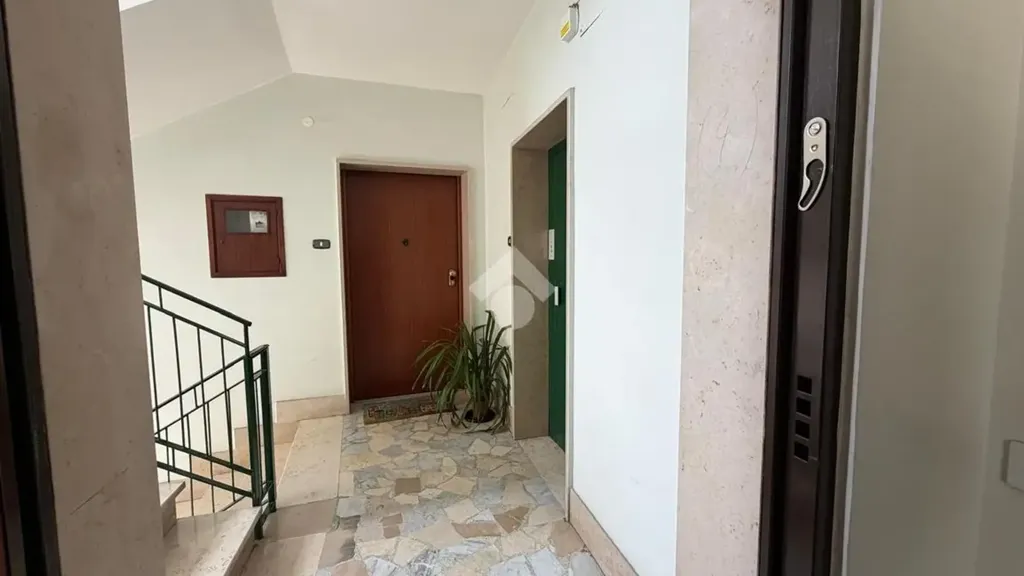 Entrée - Apartment with Balcony in Potenza