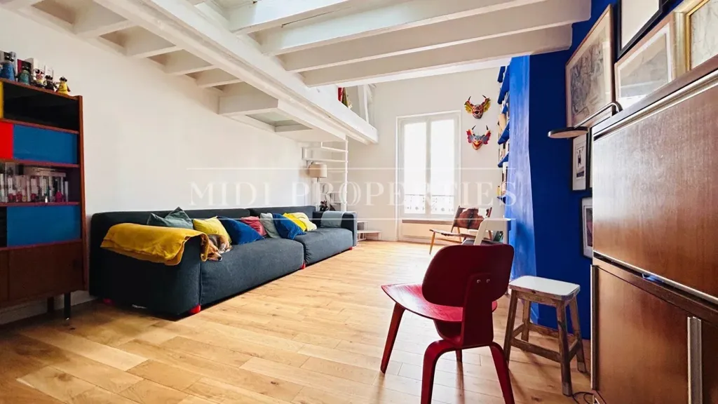 Séjour - Duplex avec Poutres Apparentes près du Bon Marché, Paris 6ème