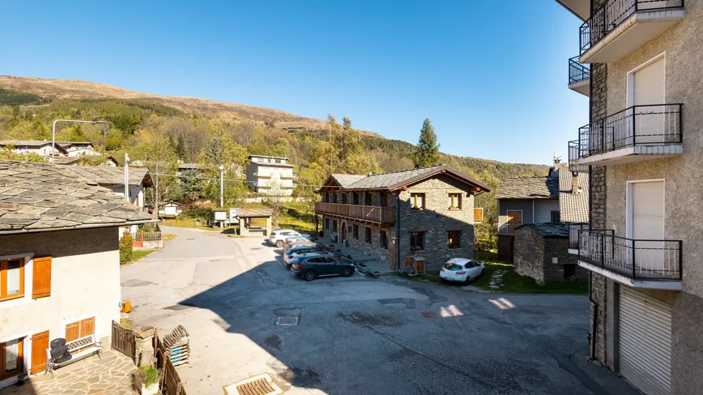 Balcon - Rustic Mountain Chalet with Courtyard in Sampeyre