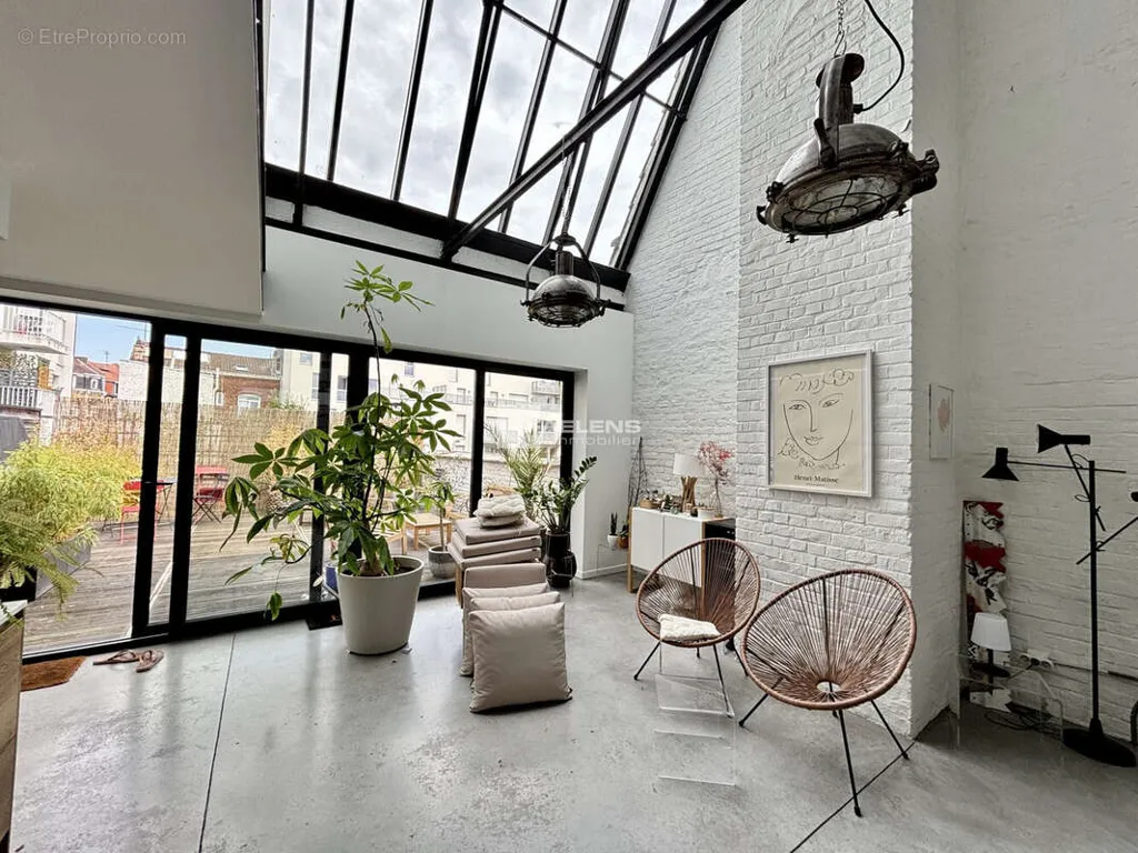 Séjour - Loft Lumineux avec Terrasse près du Parc à Lille