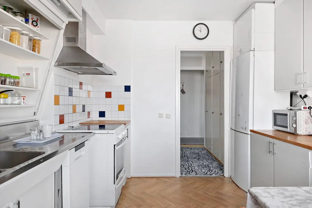 Kitchen - Charming Apartment with Balcony in Almhög