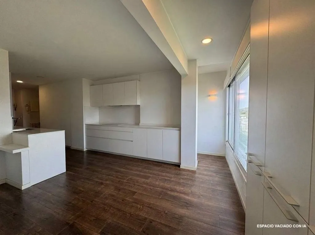 Kitchen - Luxury Flat with Pool on Arroyofresno Street, Madrid
