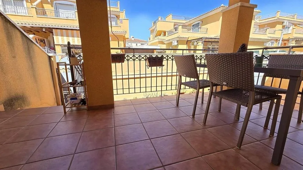 Terrasse - Semi-detached House with Pool in Nueva Torrevieja