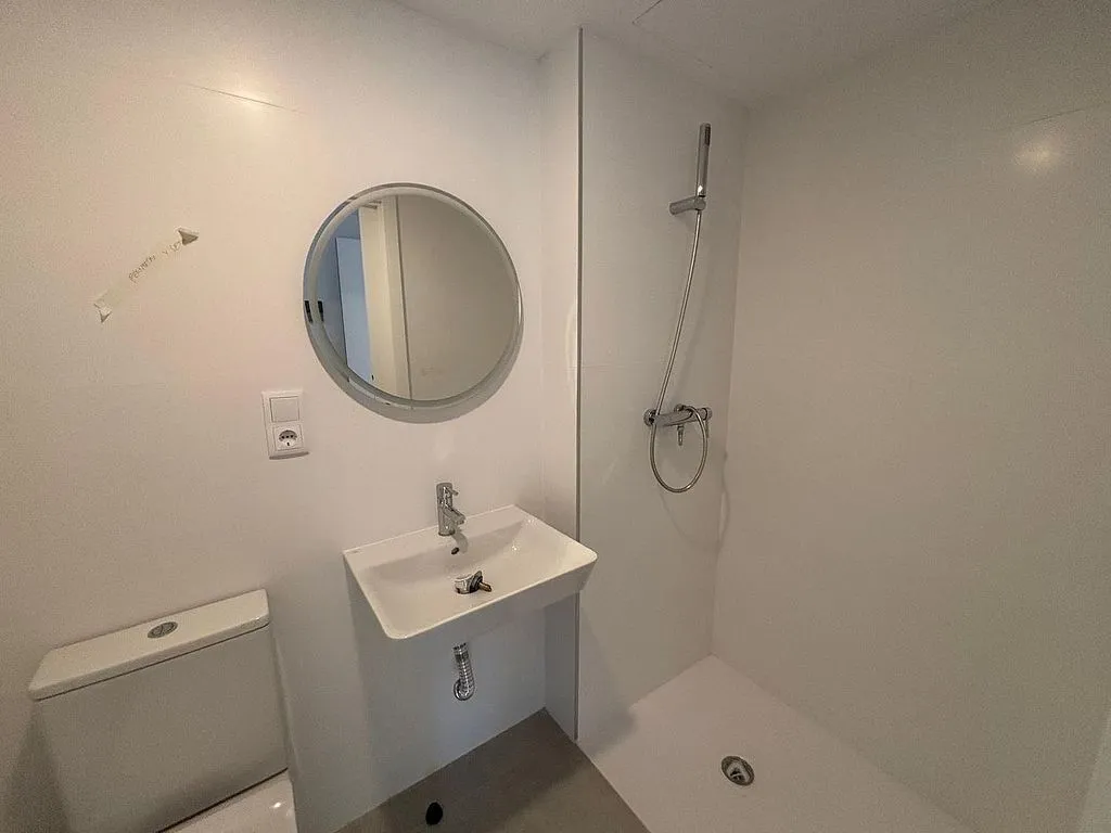 Vannitoad - Modern Flat with Air Conditioning in Sabadell