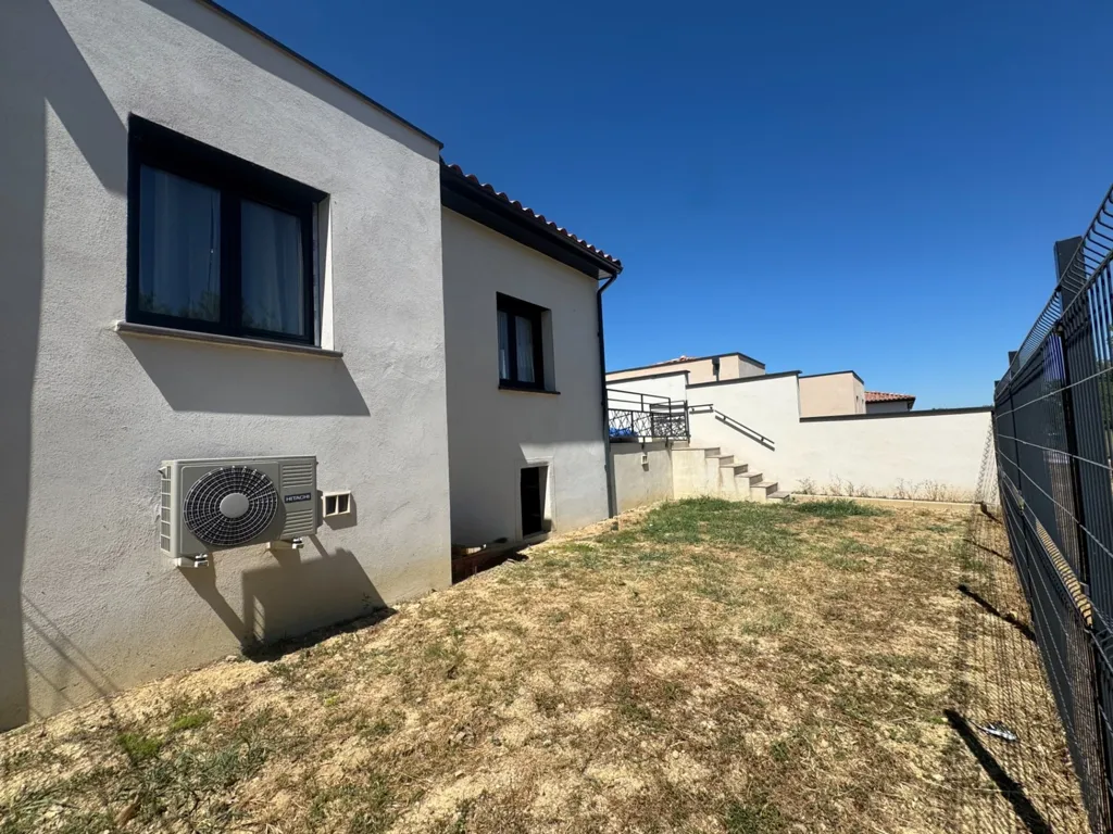 Giardino - 5-Piece House with Terrace in Saint-Christol-lès-Alès