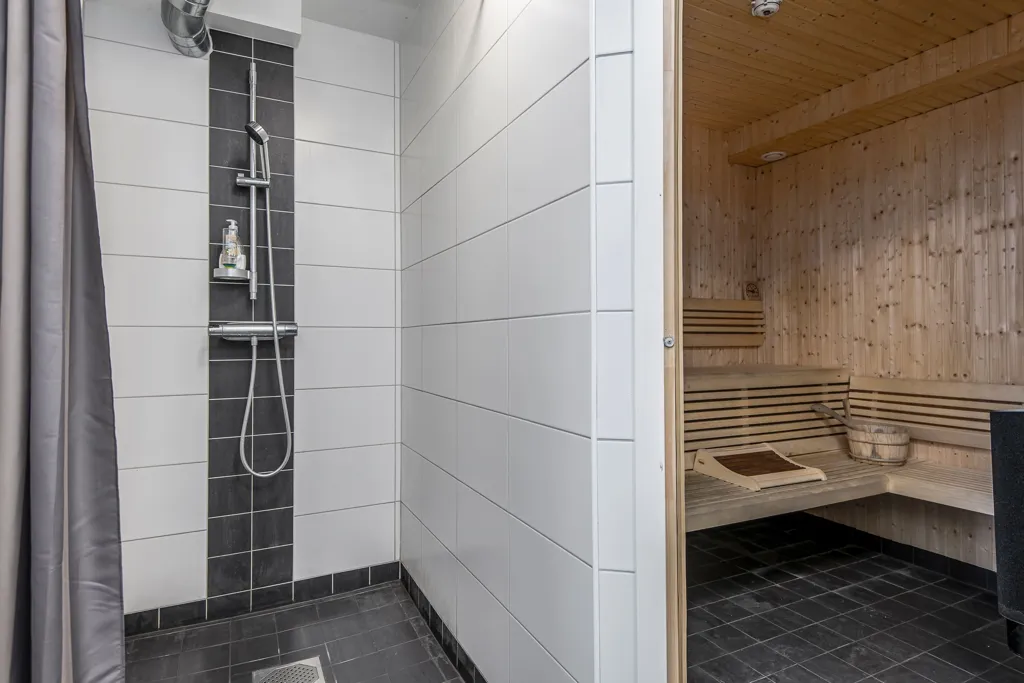 Pièces - 1-Bedroom Apartment with Balcony in Norrköping