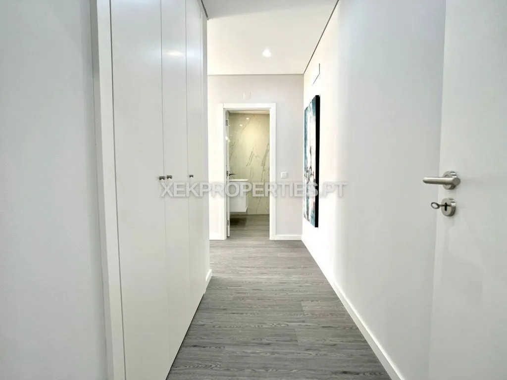 hallway_entrance