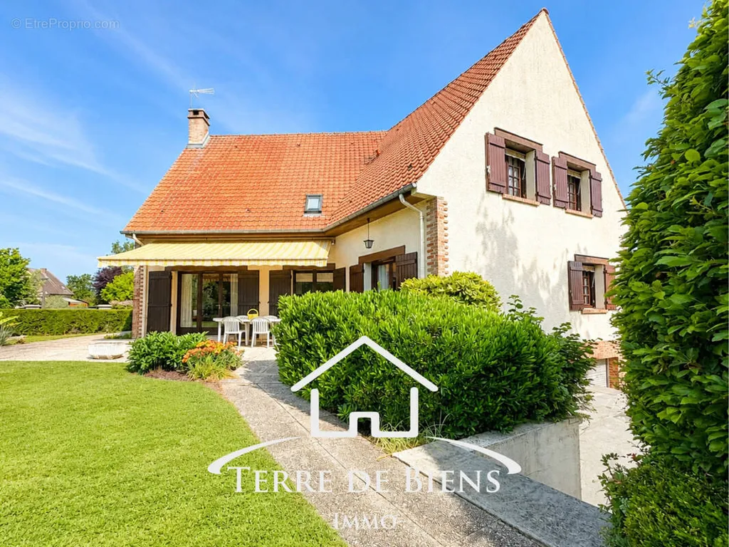 Extérieur - Maison d'Architecte avec Jardin à Soissons