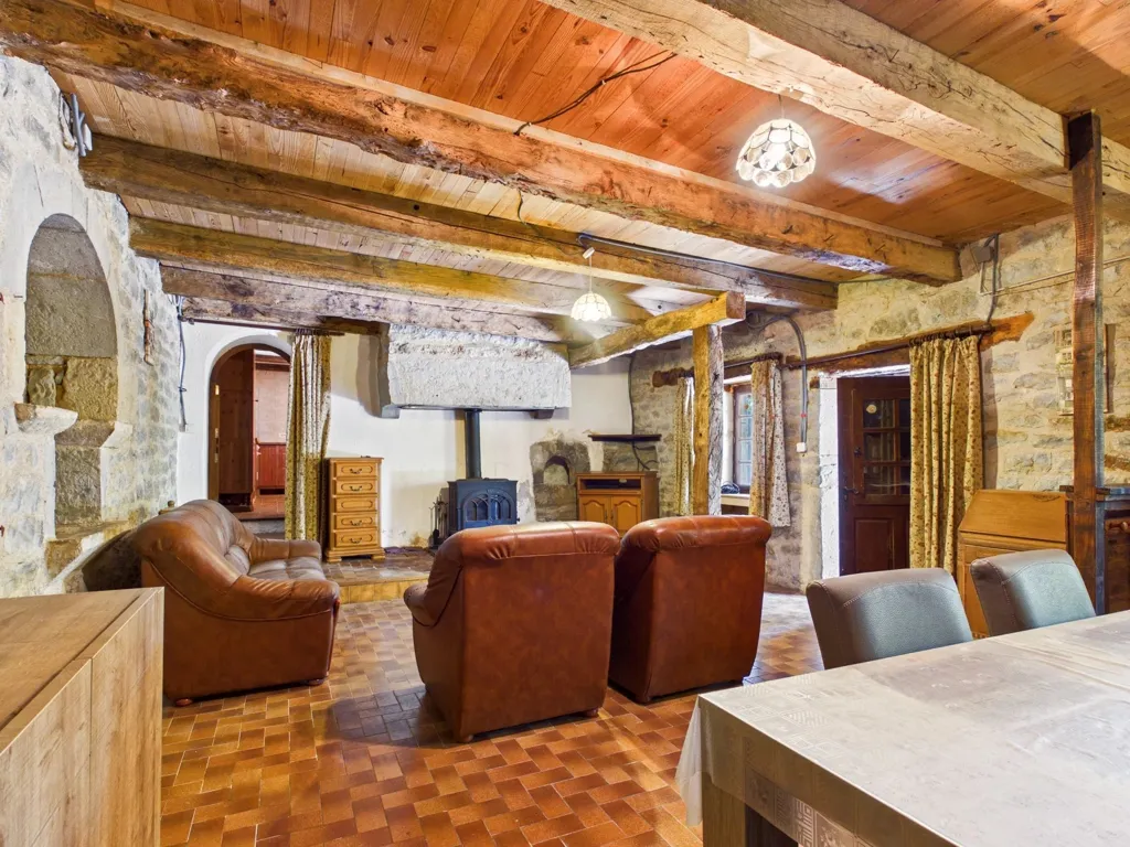 Salle à manger - Maison en Pierre avec Jardin à Puylagarde