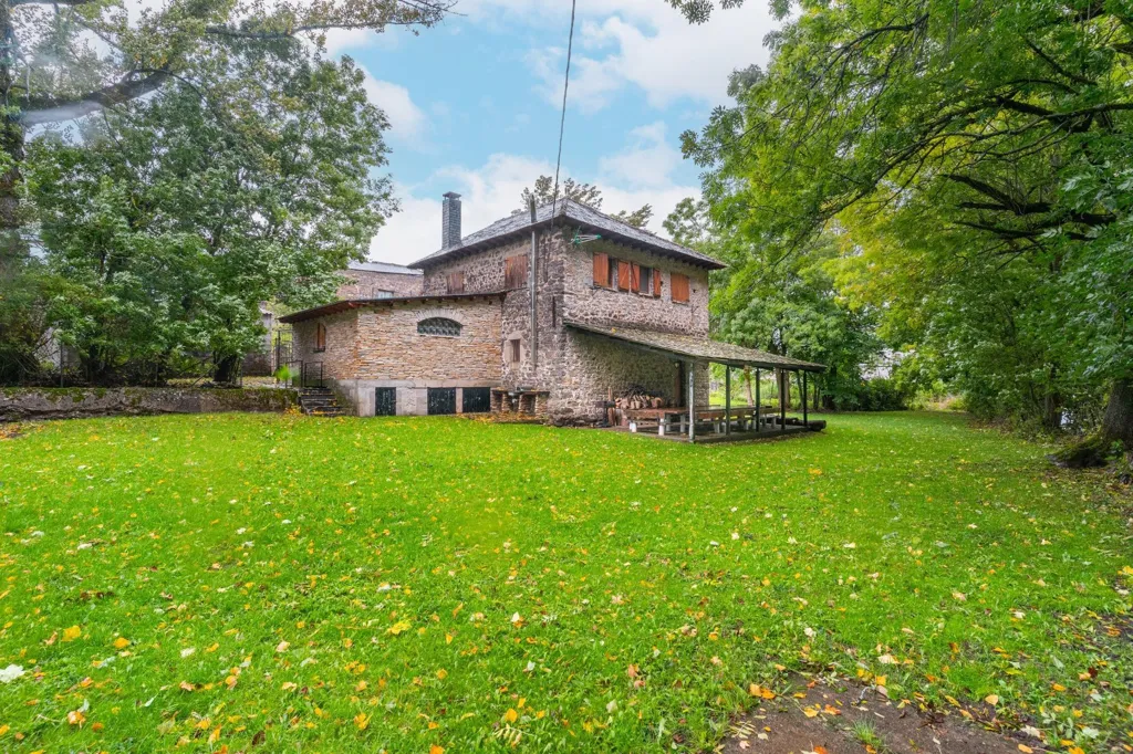 Aed - Converted Watermill with Garden in Babia Valley