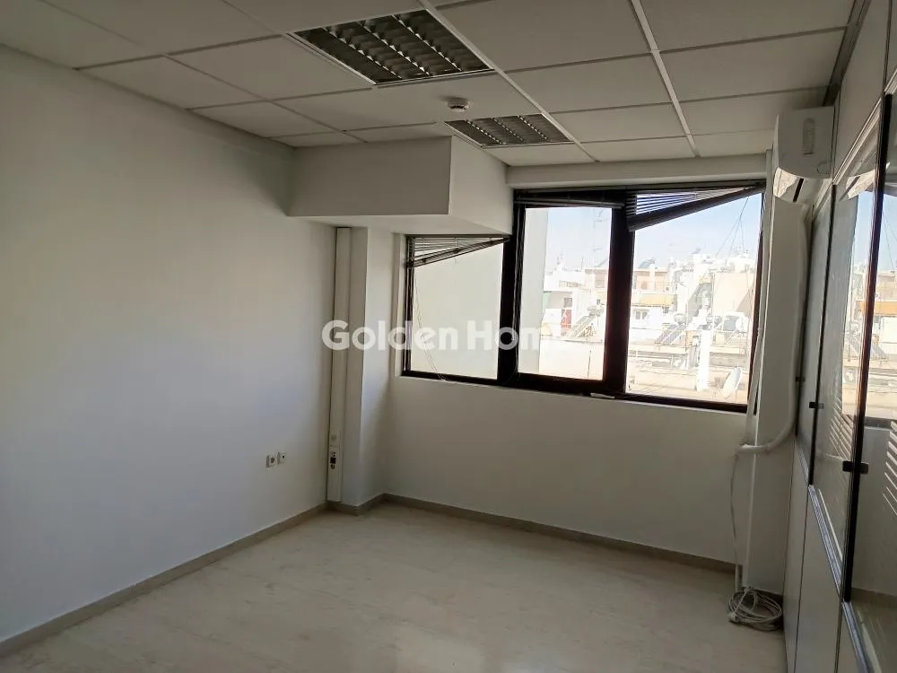 Kabinet - Office with Prominent Façade in Kallithea