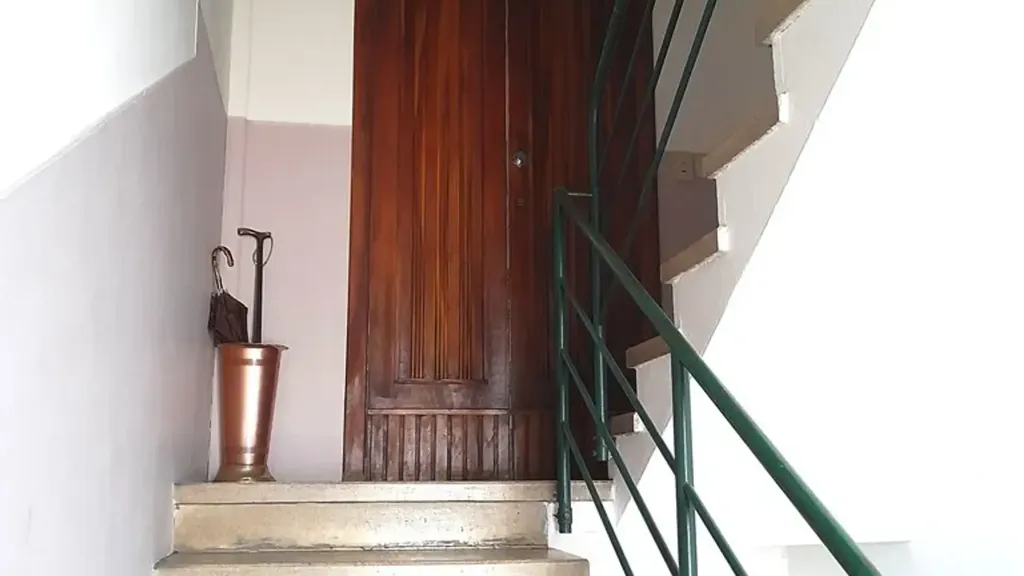 Pièces - Trilocale with Balcony in Parma