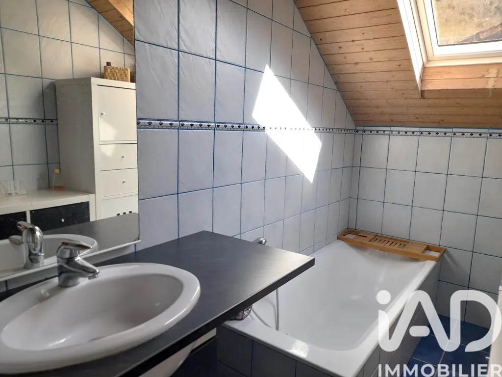 Vannitoad - Charming House with Large Garage in Le Haut-Bréda