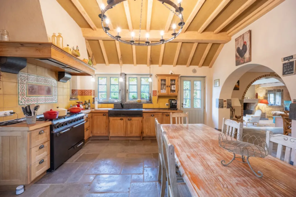 Cuisine - Maison avec Piscine et Jardin à Soumagne