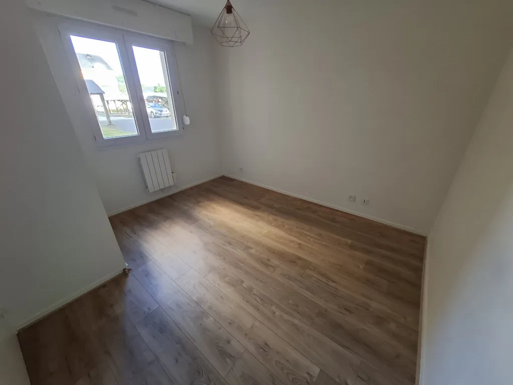 Zimmer - 3-Bed Flat with Parking in Madeleine