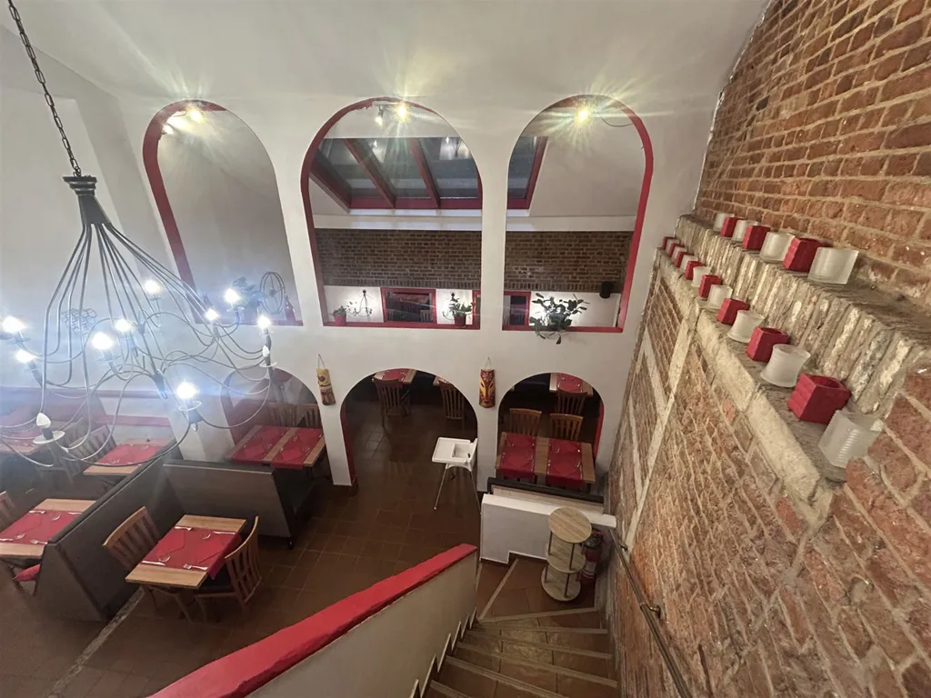Söögituba - Commercial Property with Italian Influence in Leuven