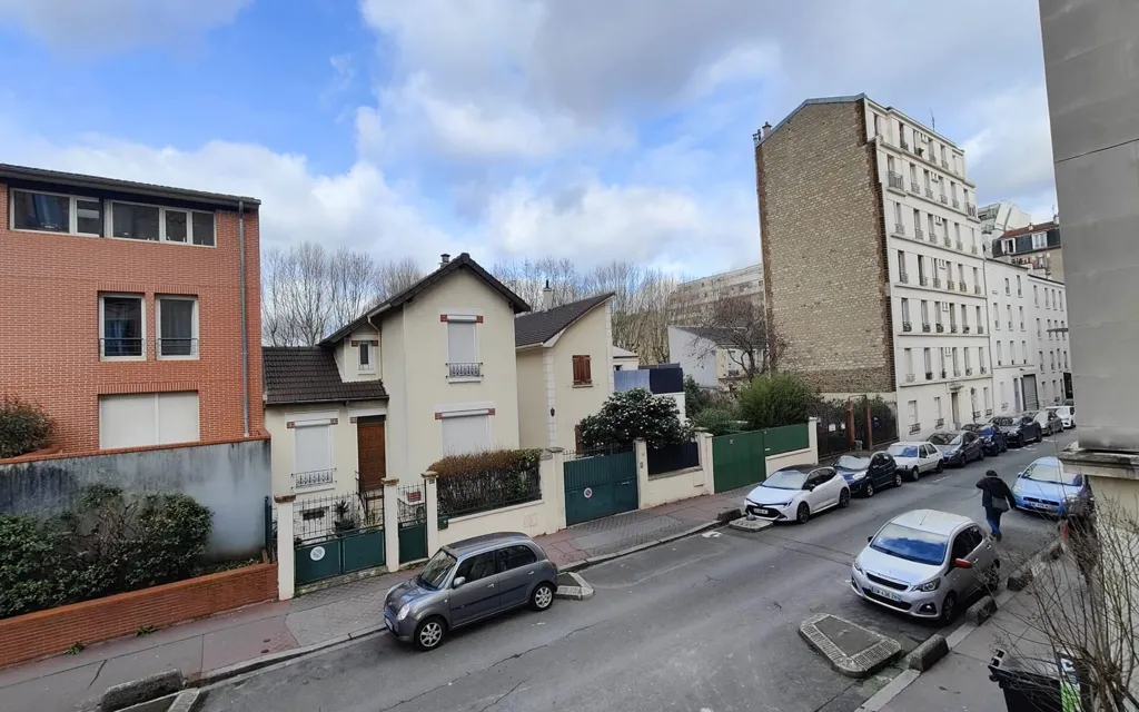 Välivaade - Modernised 2-Bed Flat in Saint-Ouen Centre
