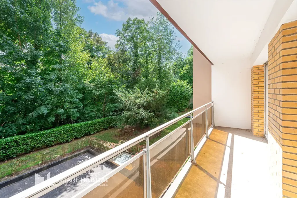 Rõdu - Apartment with Balcony in Valenciennes
