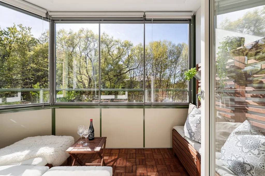 Rõdu - Modernised 1.5-Bedroom Flat with West-Facing Balcony in Göteborg