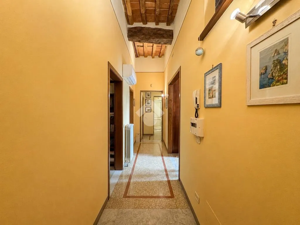 Ingresso - Tuscan-Style Apartment in Pontedera Centre