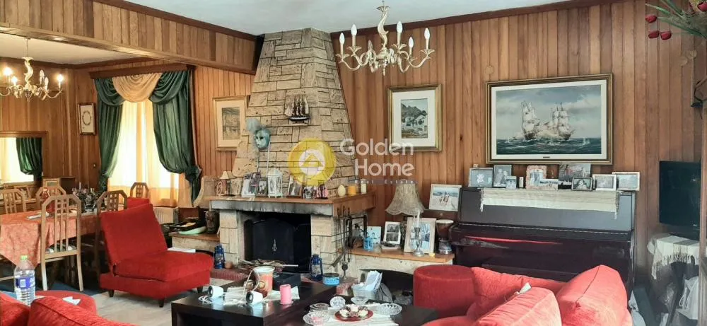 10-room house in GR